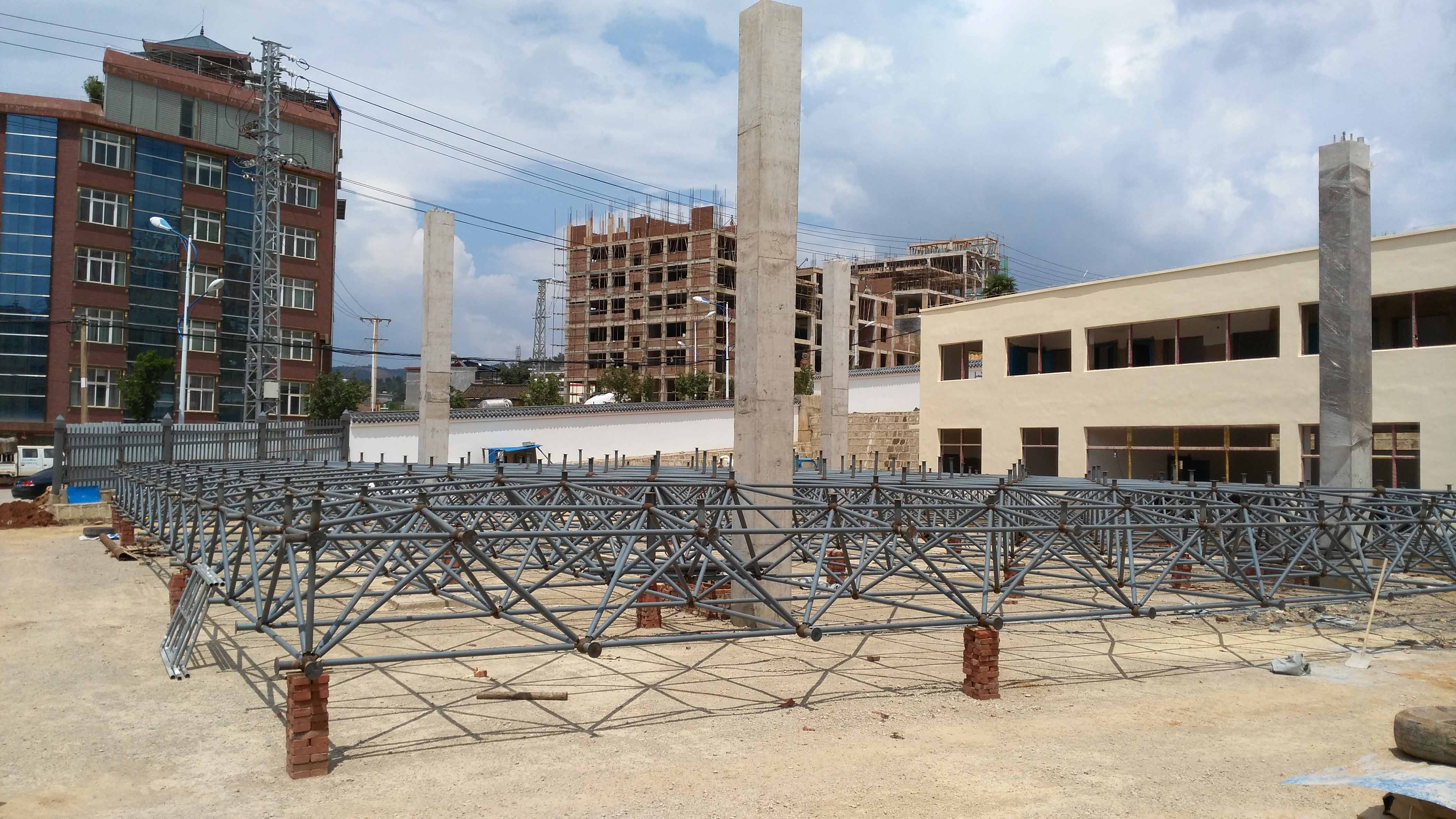 汉川小型加油站网架